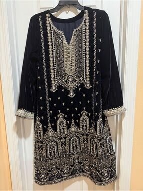 Black Velvet Long-Sleeve Embellished Tunic Dress
